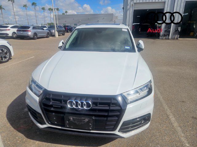 Used 2020 Audi Q5 Prestige AWD/4WD image 2