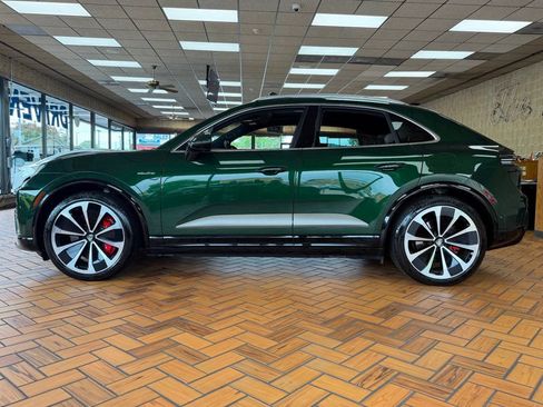 Used 2024 Porsche Macan Turbo Electric AWD/4WD image 6