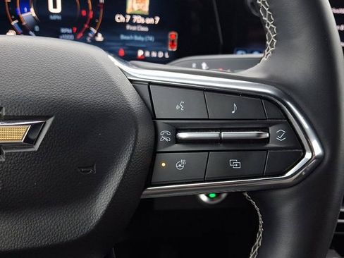 Certified 2025 Chevrolet Traverse LT image 24