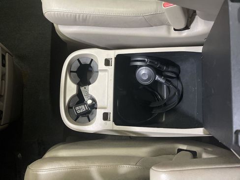 Used 2016 Honda Odyssey Touring Elite image 20