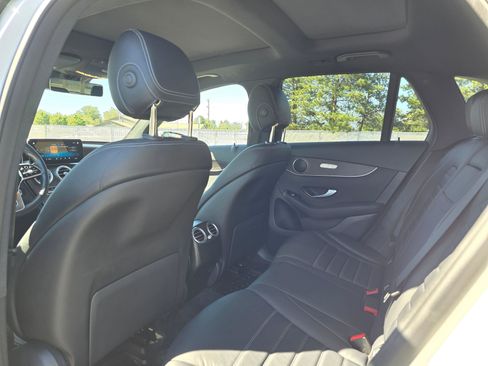 Used 2022 Mercedes-Benz GLC 300 4MATIC image 11