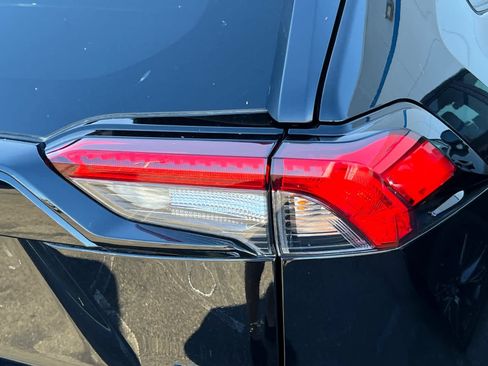 Used 2025 Toyota RAV4 XLE w/ Weather Package AWD/4WD image 18