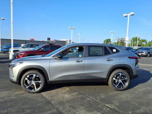 New 2025 Chevrolet Trax RS w/ Driver Confidence Package image 6