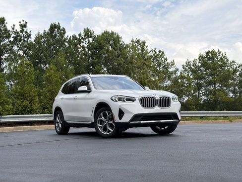 Used 2023 BMW X3 xDrive30i w/ Premium Package AWD/4WD image 2
