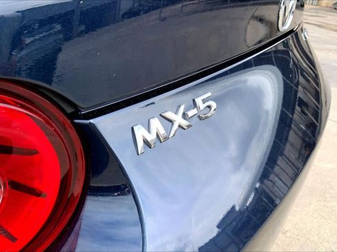 Used 2025 MAZDA MX-5 Miata RF Grand Touring RWD image 8