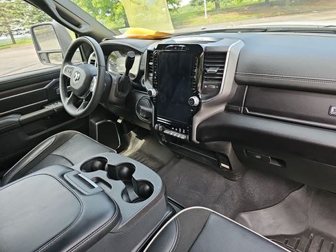 Used 2025 RAM 2500 Laramie AWD/4WD image 13