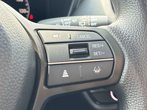 Certified 2027 Honda HR-V LX image 25