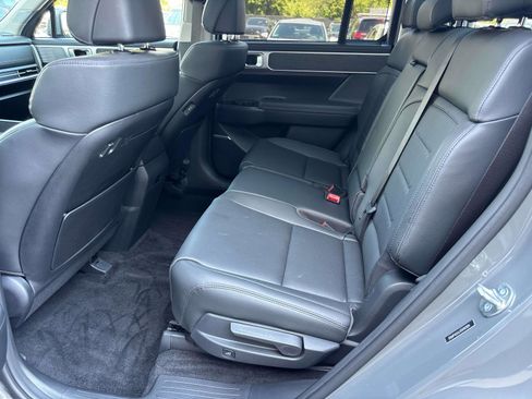 Certified 2025 Hyundai Santa Fe Limited AWD/4WD image 14