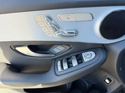 Used 2022 Mercedes-Benz GLC 300 image 12