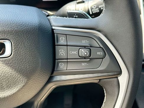 New 2025 Jeep Grand Cherokee Altitude image 26