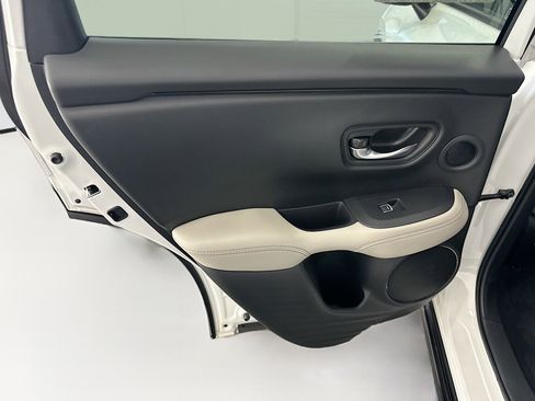 Used 2026 Honda HR-V EX-L image 27