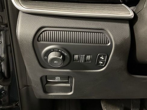 Used 2023 Jeep Wagoneer Series III w/ Preferred Equipment Group image 29