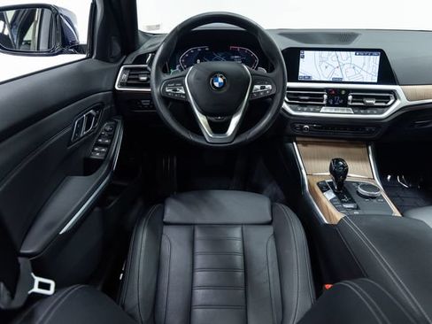 Used 2019 BMW 330i xDrive Sedan w/ Premium Package AWD/4WD image 3