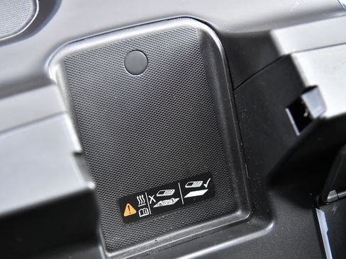 Used 2025 GMC Sierra 1500 Elevation w/ Elevation Premium Package image 37