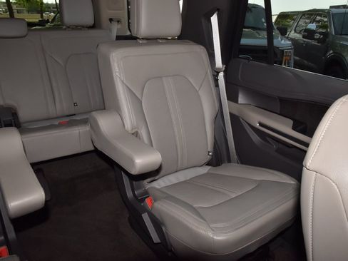 Used 2020 Ford Expedition Limited w/ Equipment Group 301A image 22