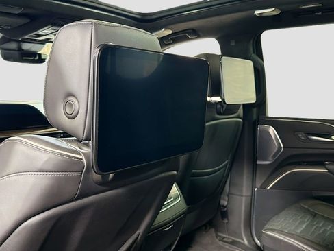 Used 2024 Cadillac Escalade Sport Platinum w/ LPO, ONYX Package image 26