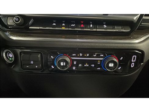 Used 2024 Chevrolet Silverado 1500 LT AWD/4WD image 12