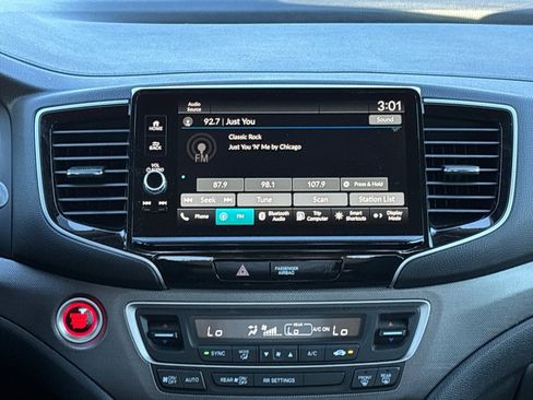 Certified 2025 Honda Ridgeline Sport image 4