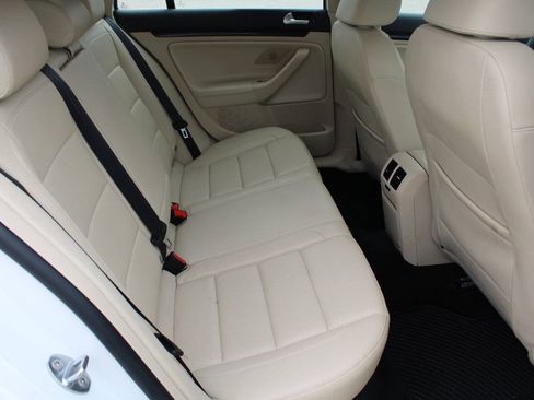 Used 2014 Volkswagen Jetta TDI FWD image 6