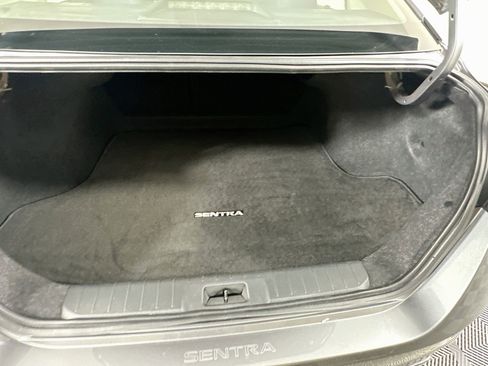 Used 2024 Nissan Sentra SV FWD image 27