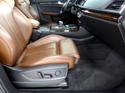 Used 2019 Audi Q5 2.0T Premium Plus w/ Premium Plus Package image 49