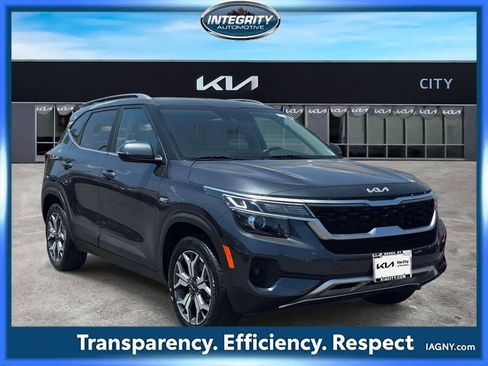 Certified 2022 Kia Seltos EX AWD/4WD image 1
