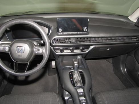 Certified 2024 Honda HR-V LX image 13