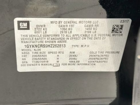 Used 2017 Cadillac XT5 Premium Luxury w/ LPO, Wheel Lock Package FWD image 27