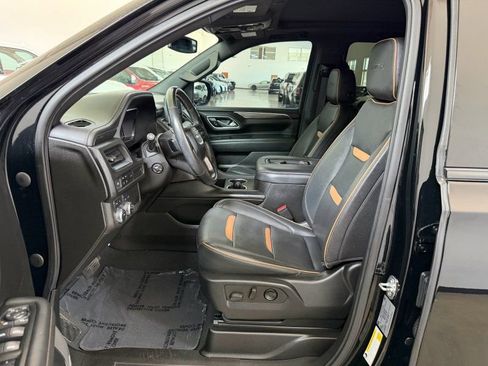 Used 2022 GMC Yukon XL AT4 AWD/4WD image 16