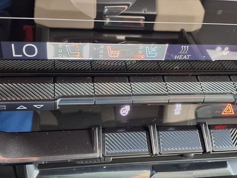 New 2026 GMC Hummer EV SUV image 6