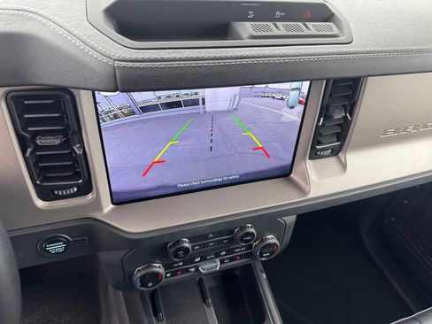 Used 2025 Ford Bronco Outer Banks AWD/4WD image 17