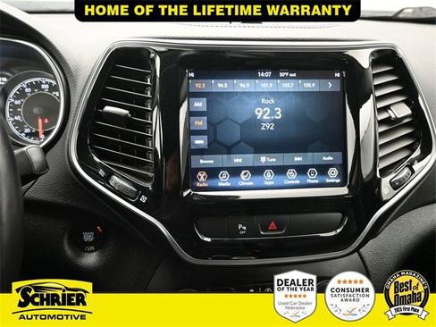 Used 2019 Jeep Cherokee Limited image 27