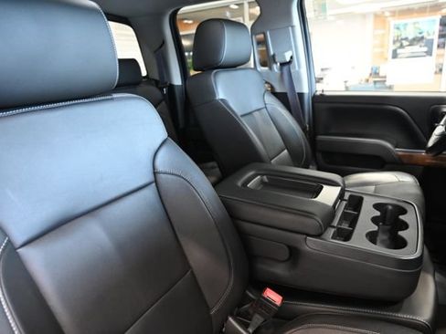 Used 2014 GMC Sierra 1500 SLT w/ SLT Preferred Package AWD/4WD image 9
