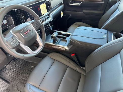 New 2026 GMC Sierra 1500 Elevation w/ Elevation Premium Package AWD/4WD image 9