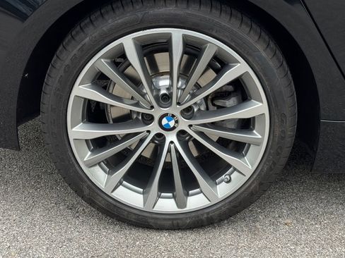 Used 2022 BMW 530i xDrive w/ Convenience Package AWD/4WD image 9