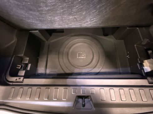 Used 2023 Chevrolet Equinox LT image 24