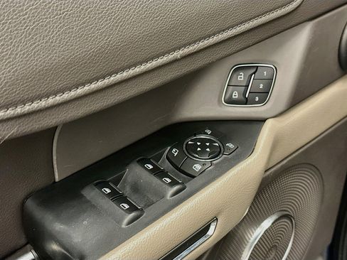 Used 2020 Ford Expedition XLT w/ Equipment Group 202A AWD/4WD image 15