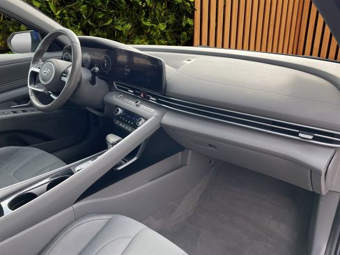 Used 2023 Hyundai Elantra SEL w/ Convenience Package image 19