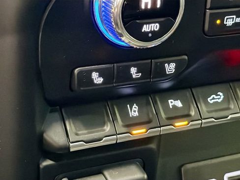 Used 2020 GMC Sierra 3500 Denali image 21