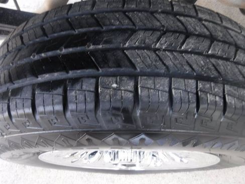 Used 2007 Chevrolet Silverado 1500 W/T RWD image 18