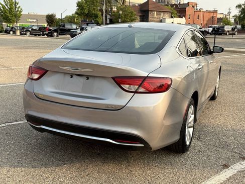 Used 2015 Chrysler 200 Limited w/ Convenience Group FWD image 8