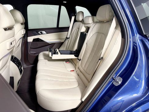 Used 2019 BMW X5 xDrive40i w/ M Sport Package AWD/4WD image 46