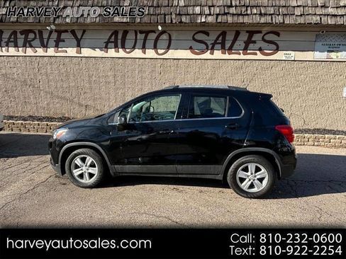Used 2018 Chevrolet Trax LT FWD image 1
