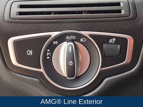 Used 2023 Mercedes-Benz GLC 300 4MATIC Coupe image 9
