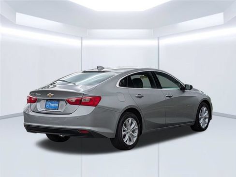 Used 2025 Chevrolet Malibu LT FWD image 6