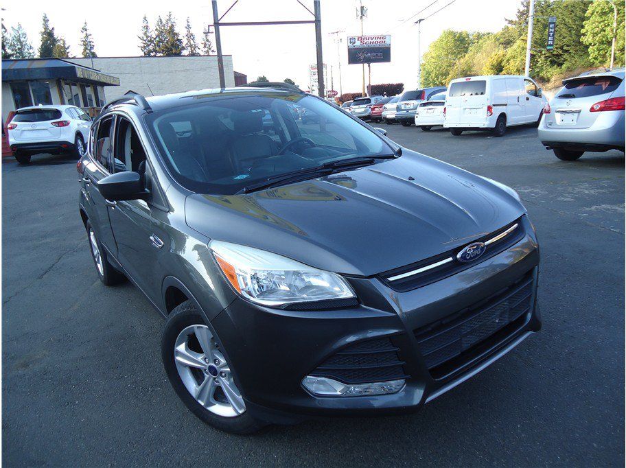 Used 2016 Ford Escape SE w/ SE Leather Comfort Package FWD image 4