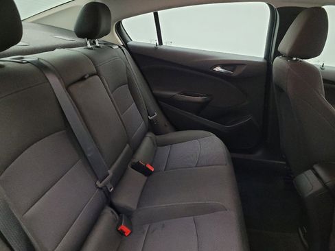 Used 2018 Chevrolet Cruze LT w/ Convenience Package image 19