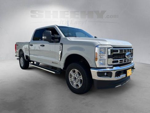 Certified 2026 Ford F250 XLT w/ FX4 Off-Road Package AWD/4WD image 2
