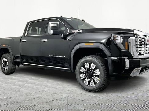 New 2026 GMC Sierra 3500 Denali w/ Denali Reserve Package AWD/4WD image 3