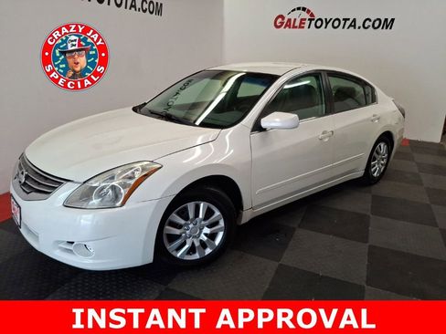Used 2012 Nissan Altima 2.5 FWD image 1